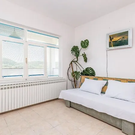 Fuer 7 Personen Ca- 120 M² In Supetarska Dra By Interhome Supetarska Draga