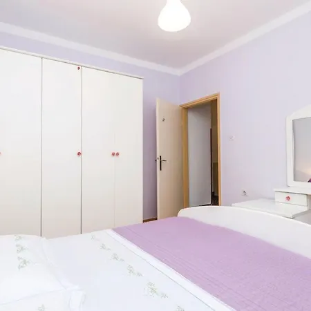 Fuer 7 Personen Ca- 120 M² In Supetarska Dra By Interhome Supetarska Draga